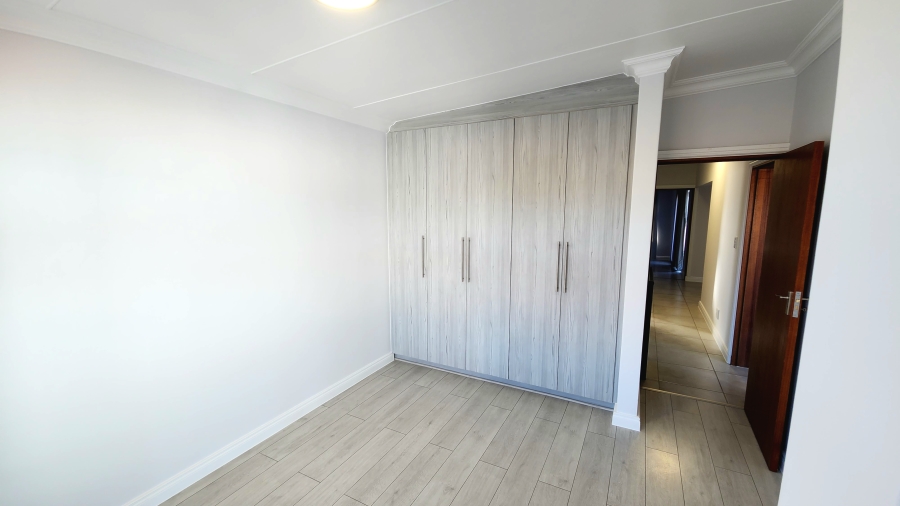 4 Bedroom Property for Sale in Hartenbos Heuwels Western Cape